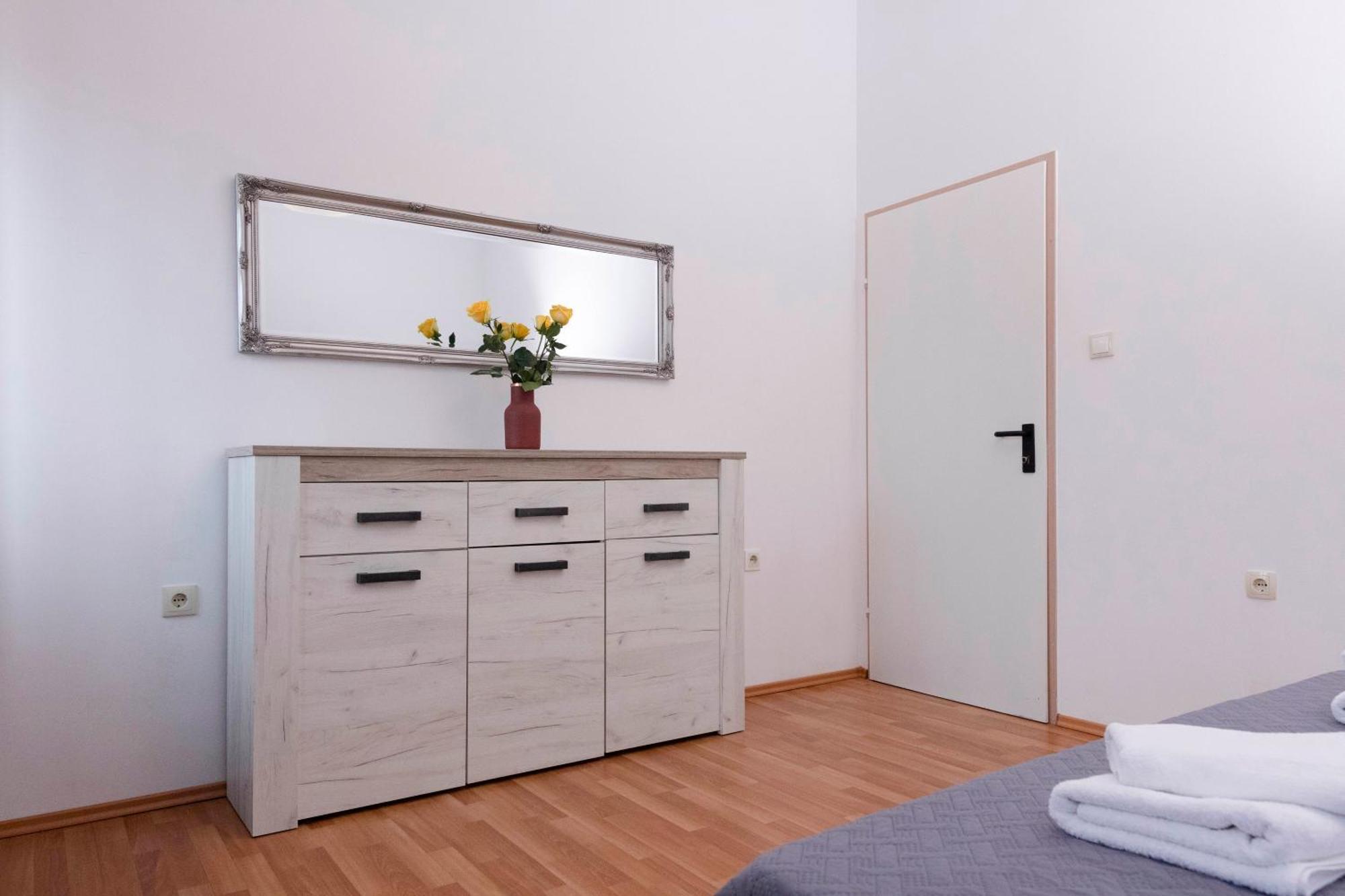 Apartman Ivo Каштела Экстерьер фото